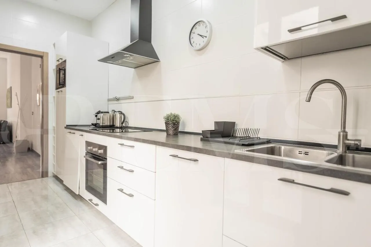 3Br Apartment With Parking And Patio In The Center By Rems Malaga