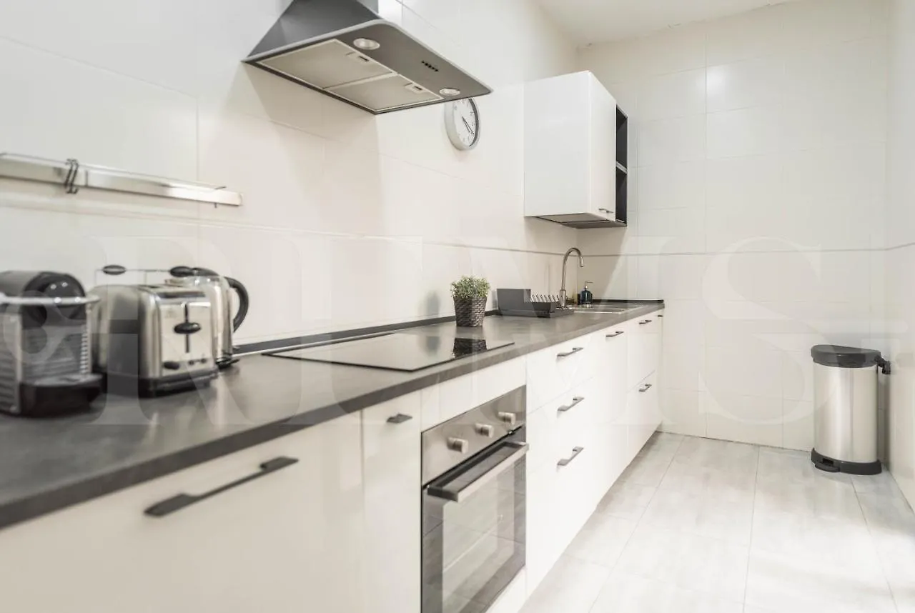 3Br Apartment With Parking And Patio In The Center By Rems Malaga 0*,  Spain