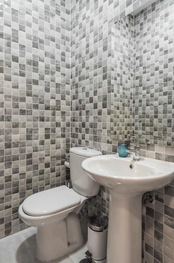3Br Apartment With Parking And Patio In The Center By Rems Malaga