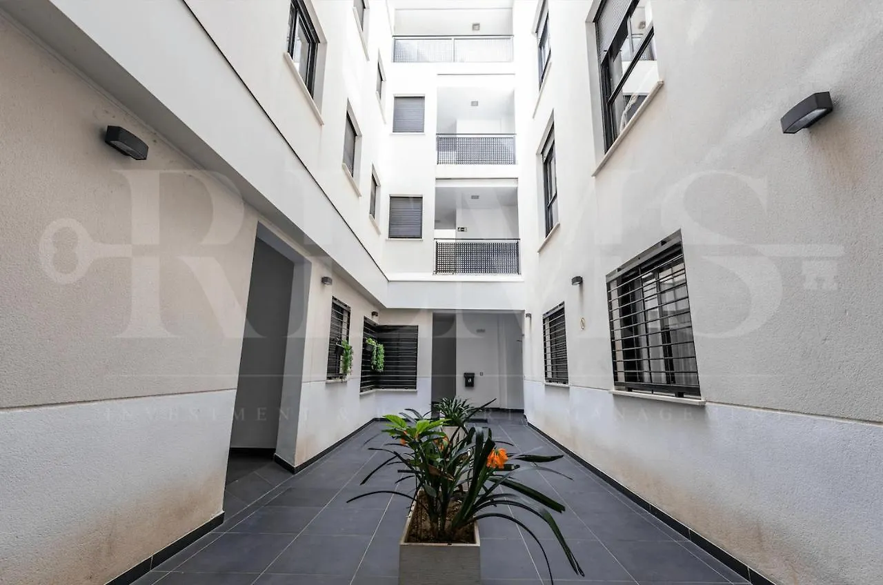 3Br Apartment With Parking And Patio In The Center By Rems Malaga