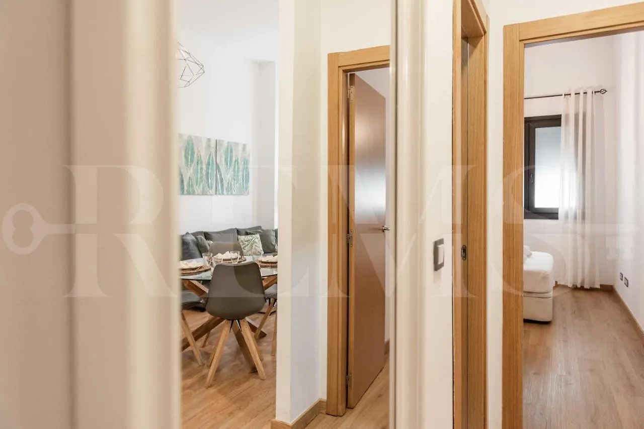 3Br Apartment With Parking And Patio In The Center By Rems Malaga