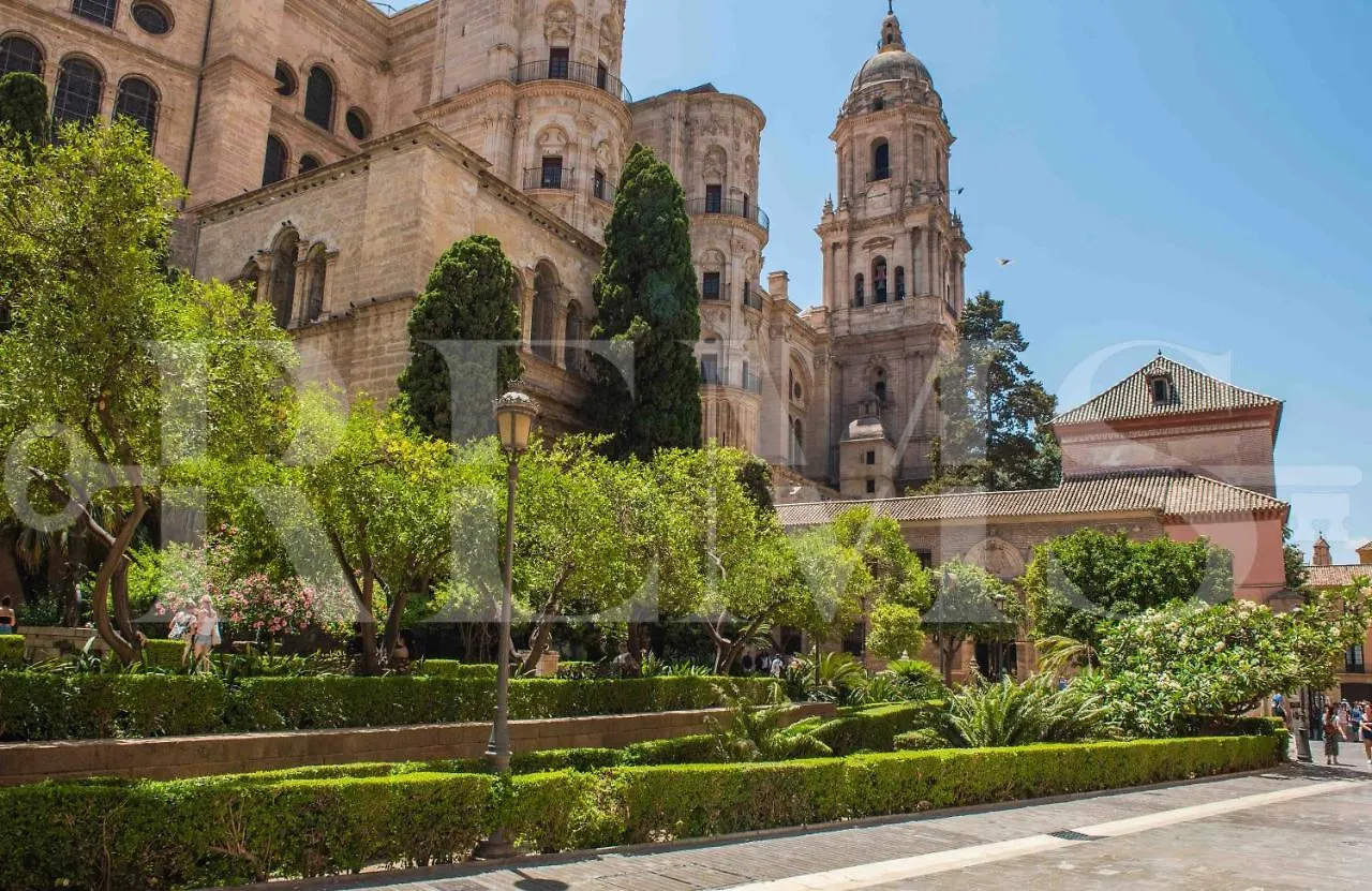 3Br Apartment With Parking And Patio In The Center By Rems Malaga 0*,