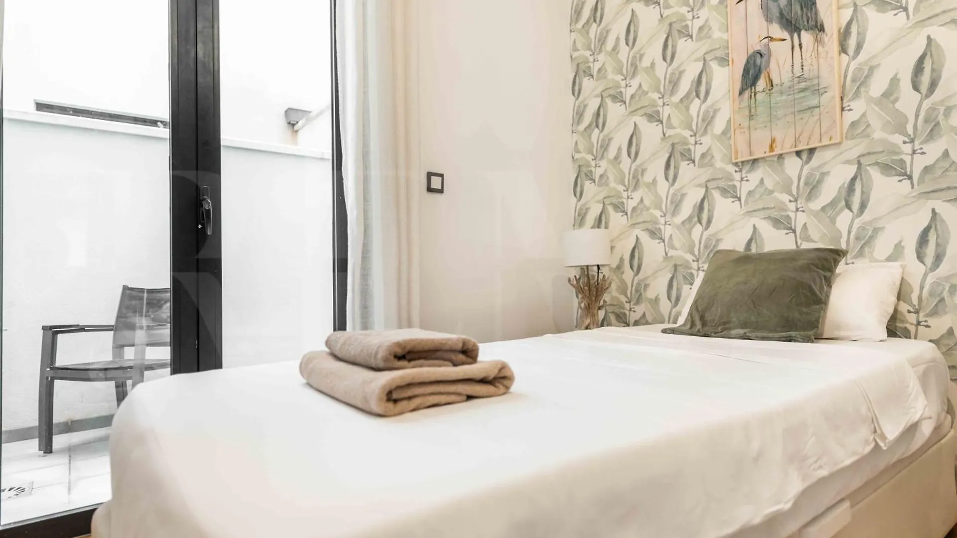 3Br Apartment With Parking And Patio In The Center By Rems Malaga