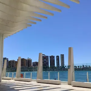 Apartamento Amplio Junto Al Centro, Málaga