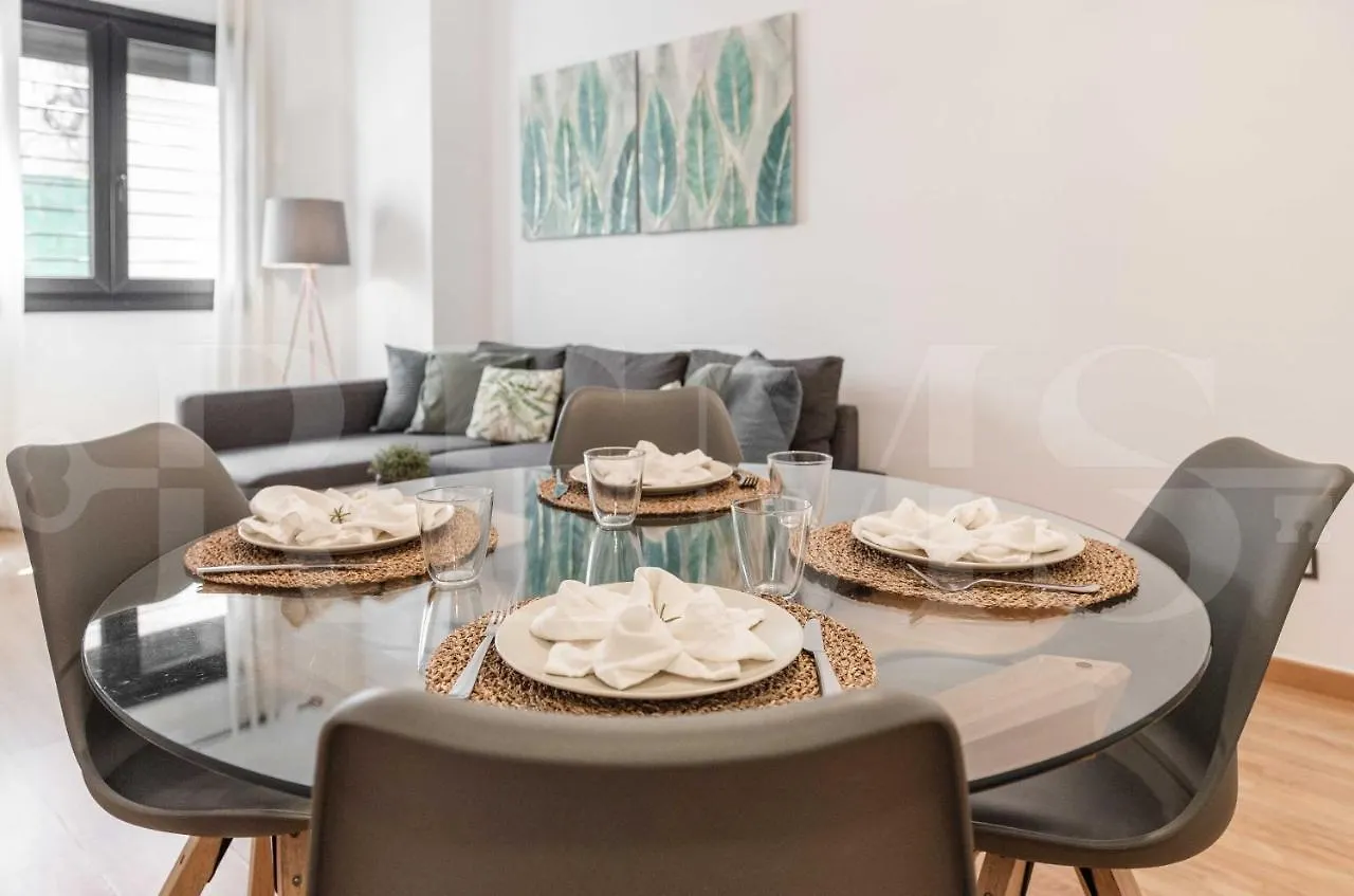3Br Apartment With Parking And Patio In The Center By Rems Malaga 0*,