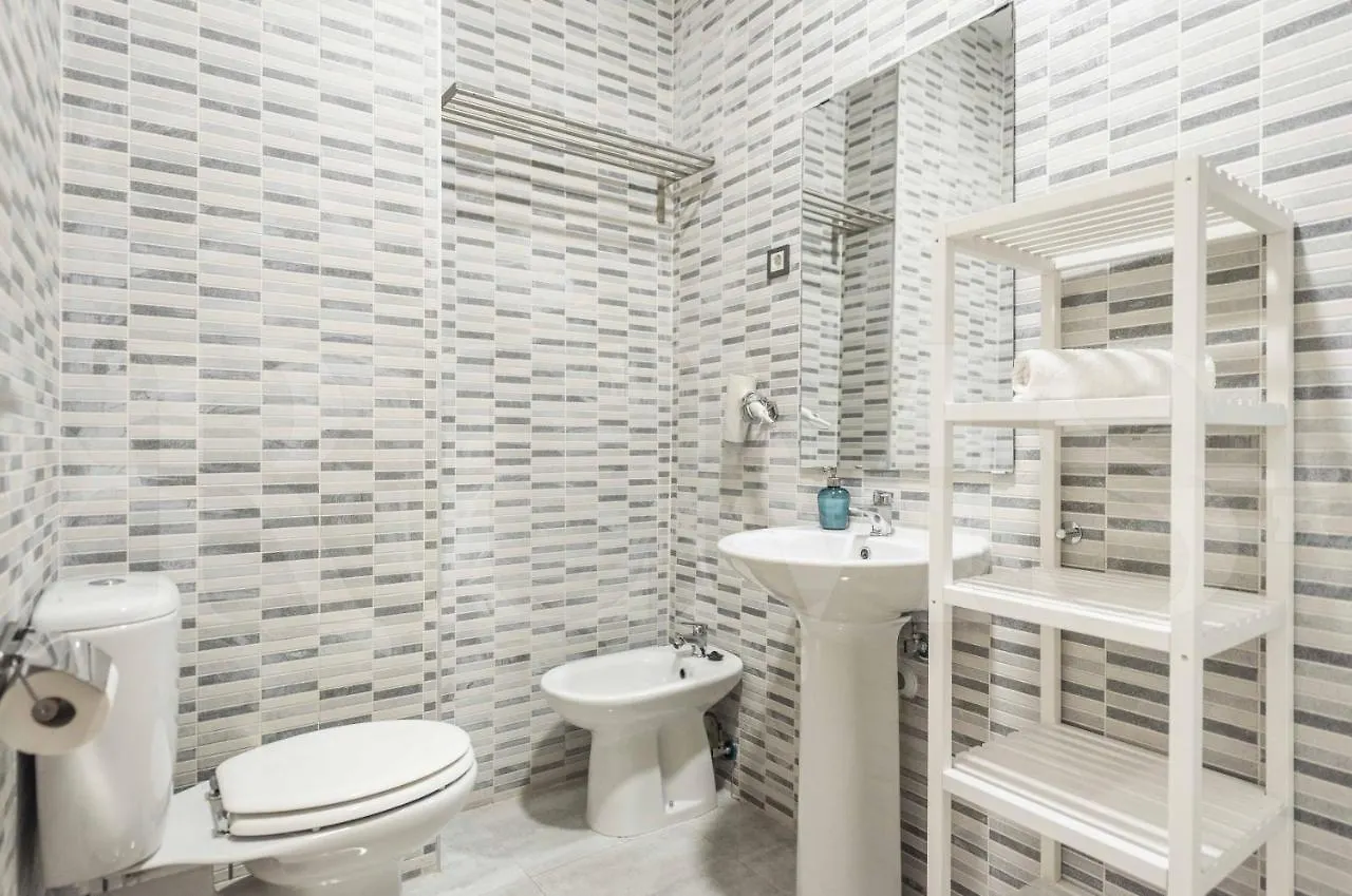 3Br Apartment With Parking And Patio In The Center By Rems Málaga España